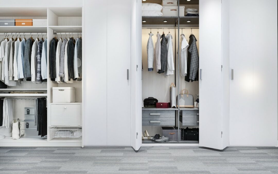 Comment Entretenir et Organiser Votre Dressing Sur Mesure